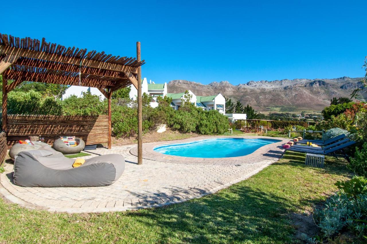 Wind-Rose Guest House Gordonʼs Bay Exteriör bild