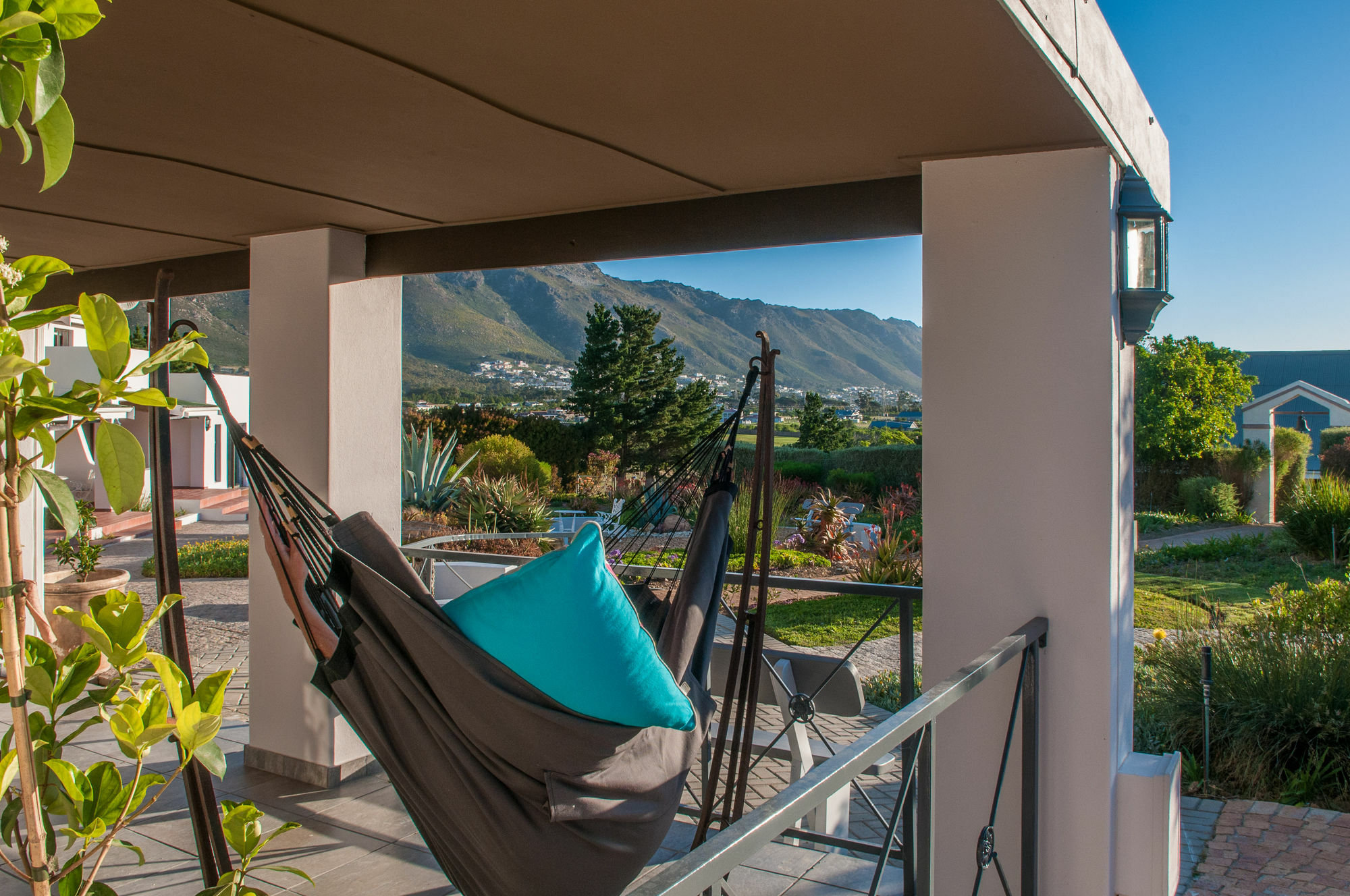 Wind-Rose Guest House Gordonʼs Bay Exteriör bild